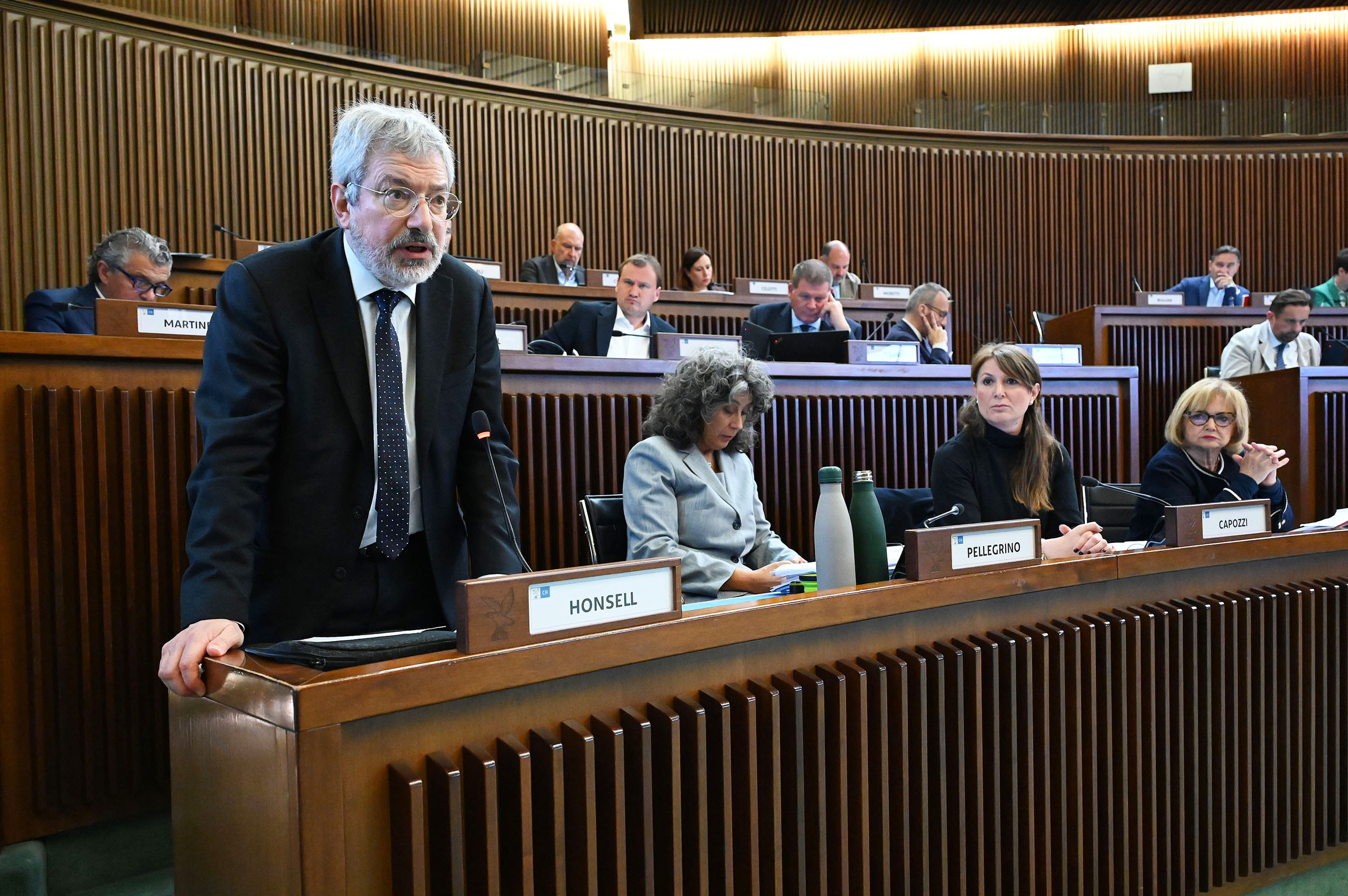 OMNIBUS/4. OK A GRUPPO LAVORO SEMPLIFICAZIONE, OPPOSIZIONI CONTRARIE